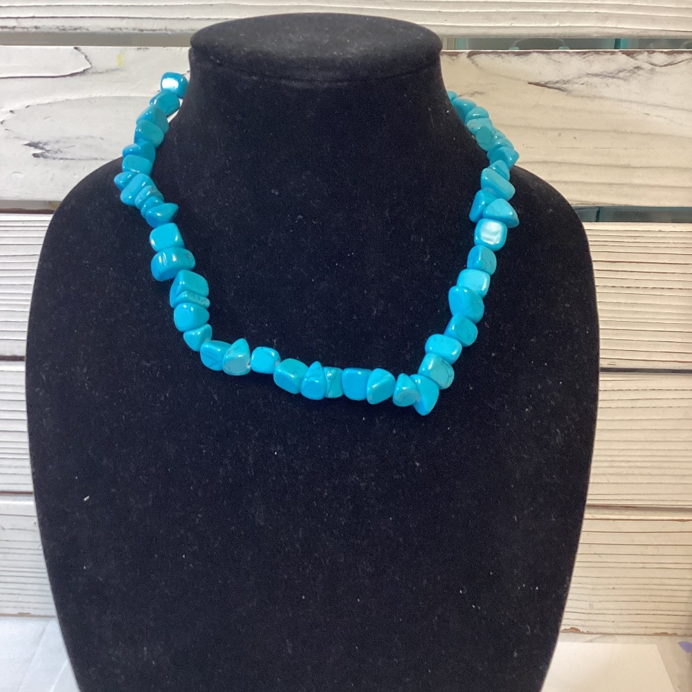 CRYSTAL NECKLACE - Picture 4 of 4